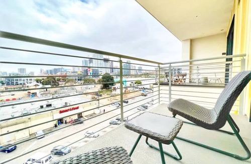 East Village Apartment | The Leo - One Bedroom Apartment w/Private Balcony