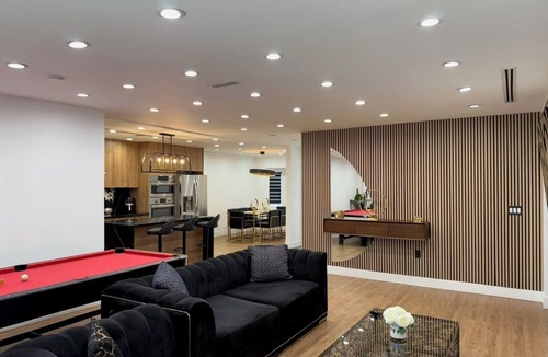 Valley Village House | The luxury experience