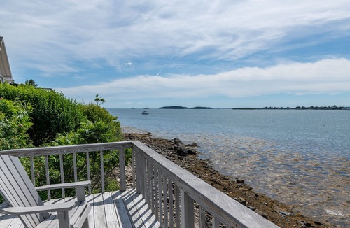 Mid-Coast and Islands House | The Overlook- Enjoy stunning sunsets from this well-appointed Bailey Isl home