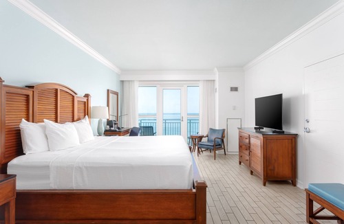 Villa Sabine Hotel | The Pensacola Beach Resort