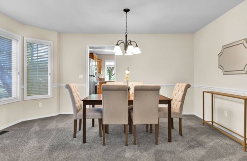 Eagle House | The Promenade Luxury Home and Yard