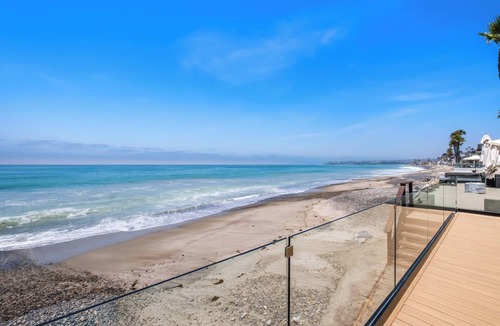 Capistrano Beach House | The Sandbox - Vintage Beachfront Bungalow - private beach Dana Point STR23-0020