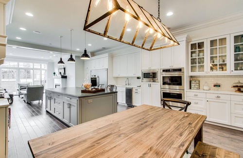 Old Town Bed & Breakfast | The Sono Chicago