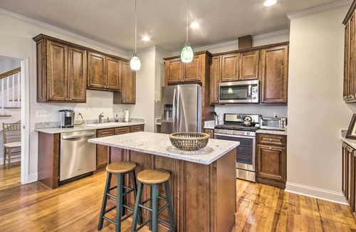 Leesburg Cottage | 'thomson Farm' Classic Home < 10 Mi to Vineyards!