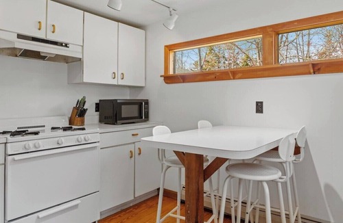 Surry House | Three Sisters Retreat