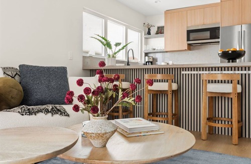 El Porto Condo | Tide House - Unit B | Modern Seaside 1BD w Parking