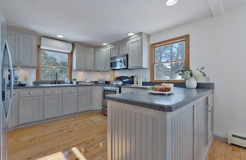 Camp Ellis House | "Tide Vibes" at Ferry Beach - a 4 Bed/3 Bath Spacious Retreat for 13!