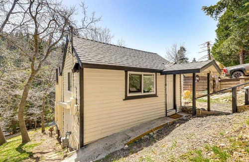 Arrowhead Villas Apartment | Tiny Home w/Deck & Mtn Views in Lake Arrowhead!