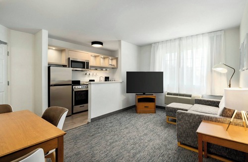 Platinum Triangle Hotel | TownePlace Suites By Marriott Anaheim Maingate Near Angel Stadium