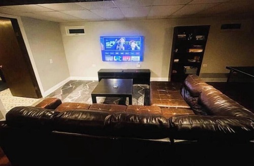 Westmont House | Townhome with Game Zone, Big Beds, & Smart TVs