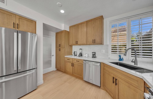Woodbridge House | Tranquil 3BR Lakefront Haven｜ Gated Community｜Lake View｜Dedicated Office #185