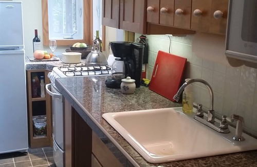 Gouldsboro Cottage | TreeTops shorefront 3 story cottage/views. Schoodic & Acadia NP nearby. Kayaks!