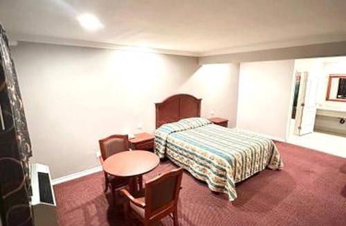 Bell Hotel | Tropic west Motel
