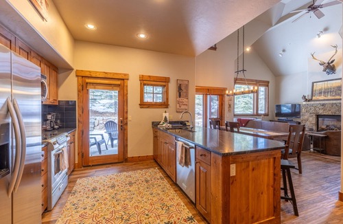 Breckenridge House | Unbeatable location! 5 Min Walk to Main St