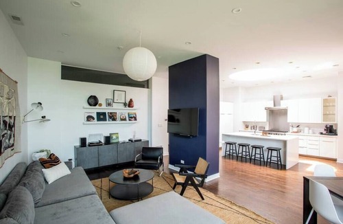 West Town Apartment | Unique Luxury Fulton Market Penthouse - Sleeps 32