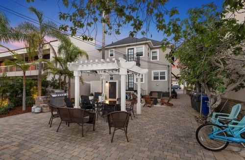 Coronado Apartment | Unit A - B Ave Bungalows · Cozy Beach Studio, 5 Min Walk to Coronado Beach!