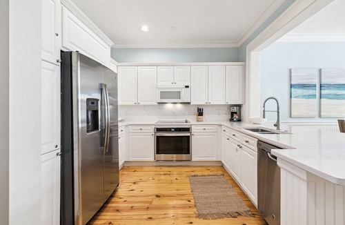 Beach District Condo | Upgraded WaterColor Condo: 1 Block to Town Center