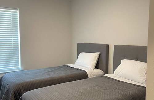 Pine Forest House | Upscale Brand New Entire Townhouse