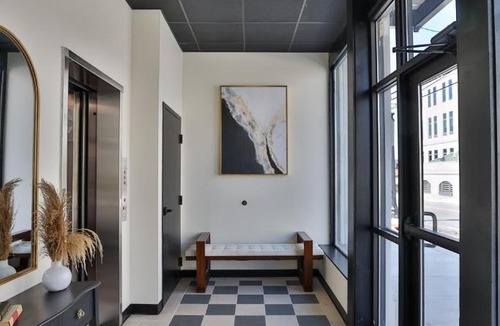 Edwardsville Hotel | Urban Collective Boutique Hotel