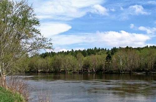 Bethel Apartment | Vacation Resort with River View in Bethel Maine - Two Bedroom Suite (#1)