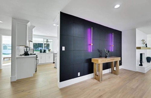 Winchester House | Vegas Modern Retreat 5BR/4BA/Pool/16Beds