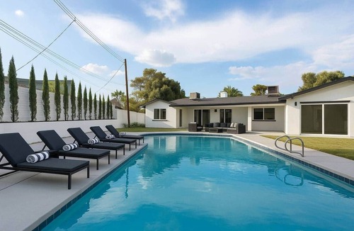 Winchester House | Vegas Modern Retreat 5BR/4BA/Pool/16Beds