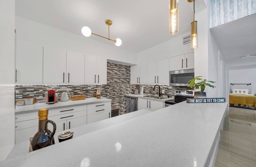 The Roads House | Vila Brickell - 3 bed 3 bath home in center of Miami near everything