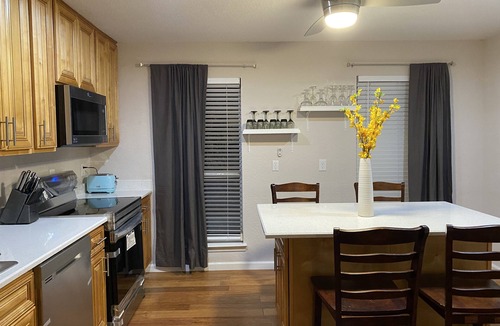 Thousand Oaks House | Visit Pensacola