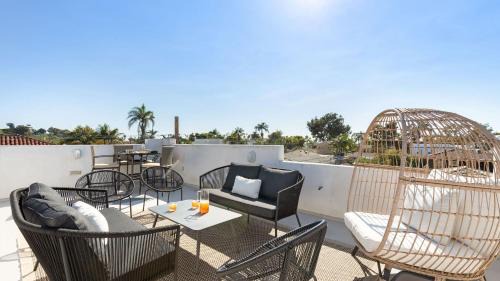 Beach Barber Tract House | Vista Del Mar by AvantStay