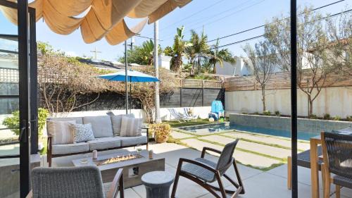 Beach Barber Tract House | Vista Del Mar by AvantStay