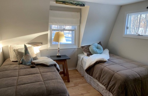 Orland House | Walk from the cottage through the terraced lavender gardens to the sea.