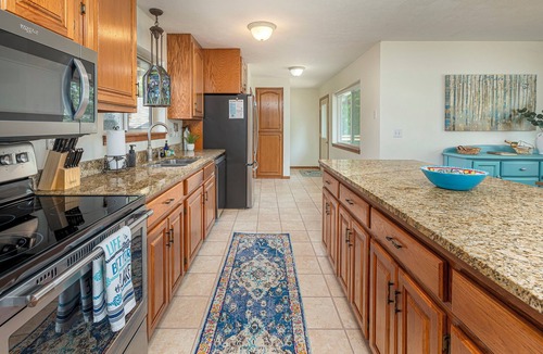 Marion House | Waterfront 3BR + Loft w/Dock on Lake of Egypt