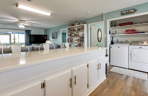 Silver Cay House | Waterfront Dauphin Island Home w/Deck & Boat Dock