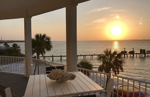 Navarre Beach House | Waterfront designed for multiple families perfect vacation 5 BR/5.5 BA