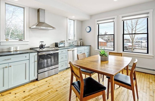 Camden House | Waterfront Duplex, walkable, harbor views, AC, dog friendly
