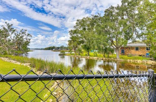 Highlands House | Waterfront JAX Townhome w/River Access!