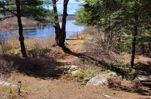 Aurora Cabin | WATERFRONT "Rivah Lodge", ULTIMATE "OFF GRID" Experience Nice drive to Acadia