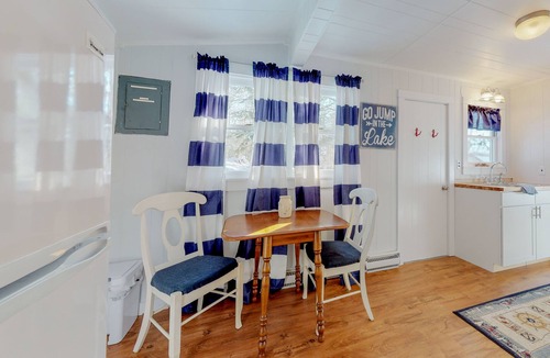 Orland Cottage | Waterfront shingled cottage with shared boat dock - near Acadia