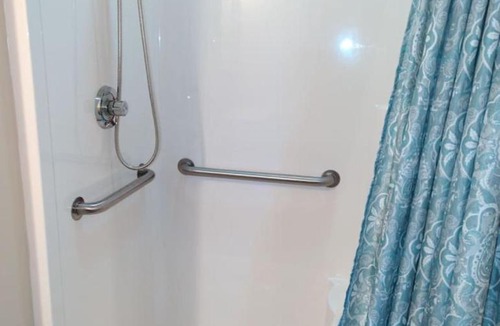 Waterloo Hotel | Waterloo Suites Queen 1