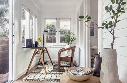 Venice House | Welcome to our a sun-soaked Venice Beach retreat where boardwalk energy meets backyard calm.