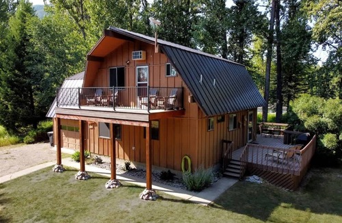 West Glacier House | West Glacier Heart Rock River Retreat