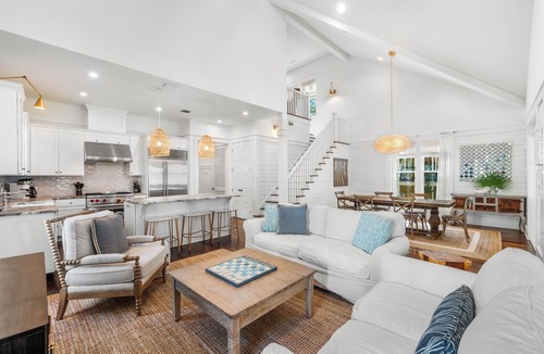 Forest District House | Where every day feels swimsuit-worthy at Bikini Bottom/Gulf Front Beach Club/Golf Cart/4 Bikes