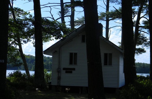 Damariscotta Cottage | Whispering Pines Cottage - Surrounded by Pemaquid Lake with beautiful views