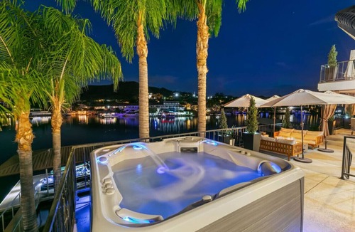 Canyon Lake House | White Wake - Hot Tub | Lake Front | Luxury | Views
