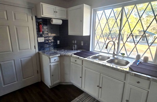 Ponce De Leon Cabin | Wild Indigo Getaway: 2BR Cabin near Springs, Starlink Wi-Fi & Fire Pit