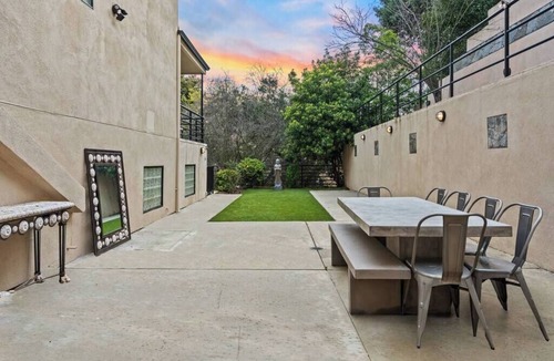 Hollywood Hills West House | Wonderland by Colby & Conrad