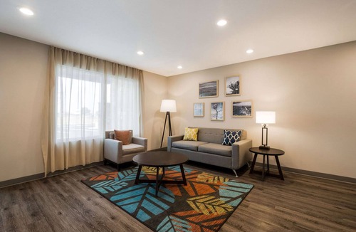 Moreno Valley Hotel | WoodSpring Suites Moreno Valley