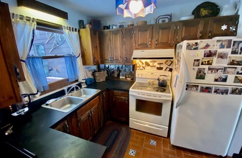 Carrabassett Valley House | Woody Creek On-Mountain Ski House - 6 Bedroom, Sleeps 10, Pool Table
