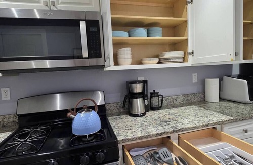 Reading House | Work, Crew & Family Stay Near Downtown Reading