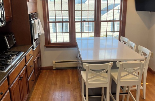 Quincy House | World Cup–Ready Coastal Home, POOL, Water Views & Easy Boston Access Sleeps 10